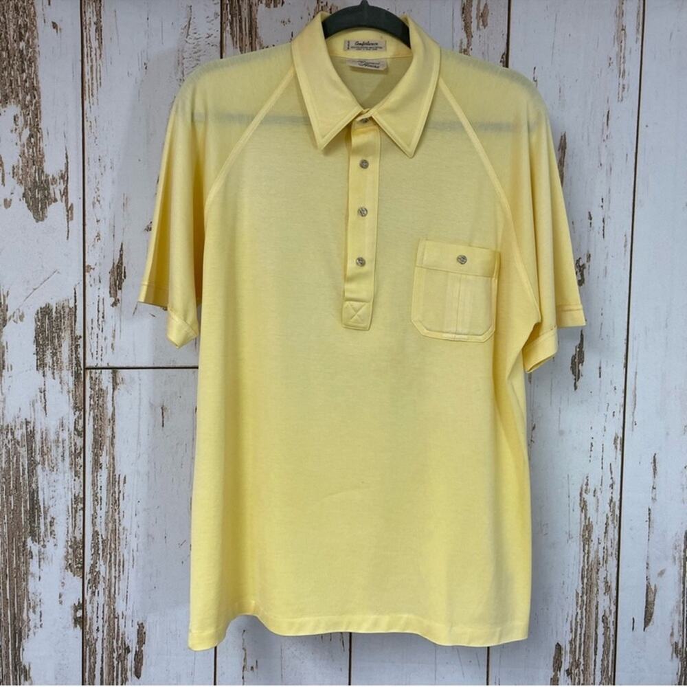 Heywood House, Vintage Polyester Polo Shirt. Similar to a Large. Nice condition!